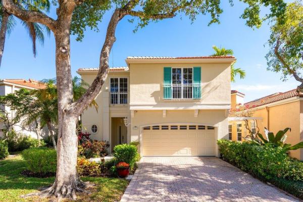 Villa D'Este, 17 Via Aurelia, Palm Beach Gardens, Florida 33418, image 1