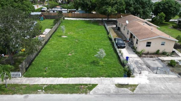 Atlantic Gardens Delray, 205 SW 11th Ave, Delray Beach, Florida 33444, image 1