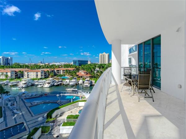The Atrium At Aventura, 3131 NE 188th St #2-705, Aventura, Florida 33180, image 1