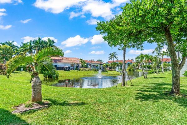 Mirabella Villas, 320 Villa Cir, Boynton Beach, Florida 33435, image 3