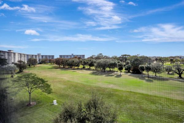 Oaks Lane At Palm-Aire, 565 Oaks Ln #512, Pompano Beach, Florida 33069, image 1