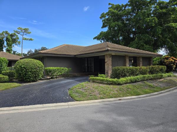 Cypress Key Villas, 600 Cypress Key Dr, Atlantis, Florida 33462, image 1