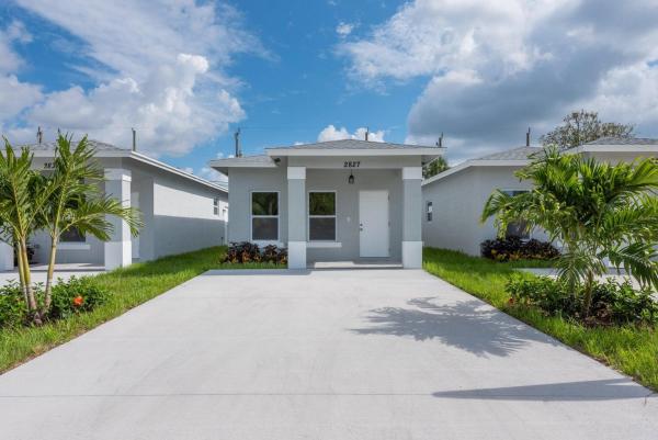 West Gate Estates, 2827 Saranac Ave, West Palm Beach, Florida 33409, image 1