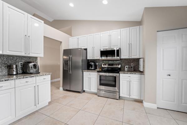 Oakmont At The Fountains Country Club, 5658 S Fountains Dr, Lake Worth, Florida 33467, image 3