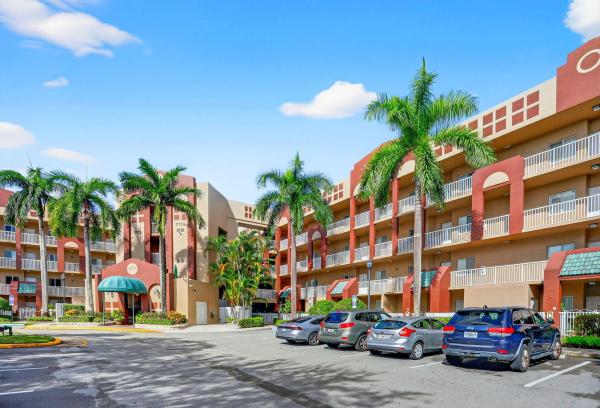 Southampton, 7715 Southampton Ter #115, Tamarac, Florida 33321, image 1