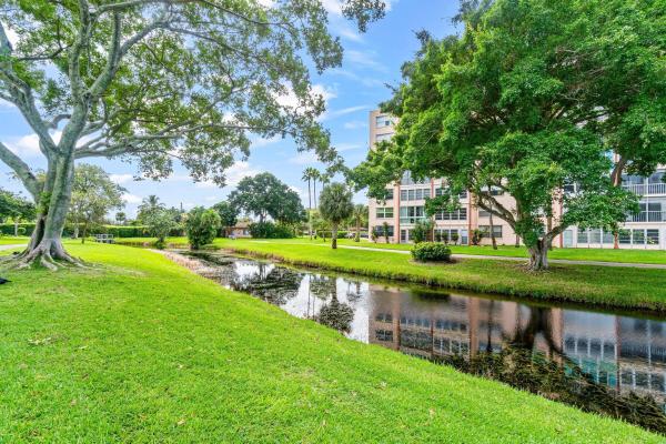 Huntington Lakes 1, 14475 Strathmore Ln 308, Delray Beach, Florida 33446, image 1