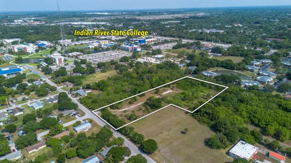 Fort Pierce Residential, 2205 S Stanton Ave, Fort Pierce, Florida 34981, image 3
