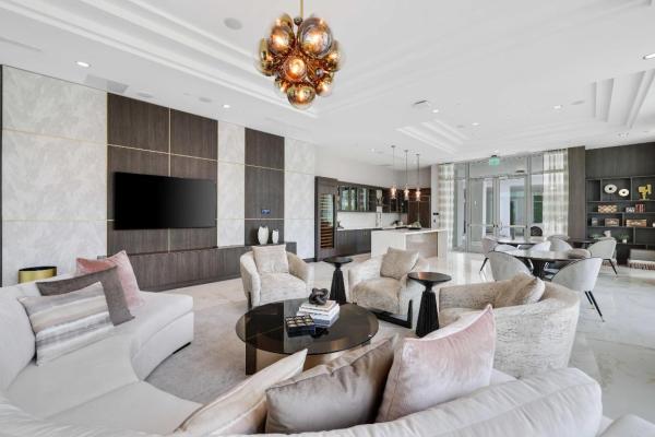 Royal Palm Residences, 475 E Royal Palm Rd #506, Boca Raton, Florida 33432, image 2