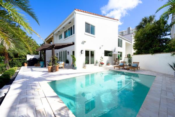 Camino Cove, 4502 S Ocean Blvd, Highland Beach, Florida 33487, image 1