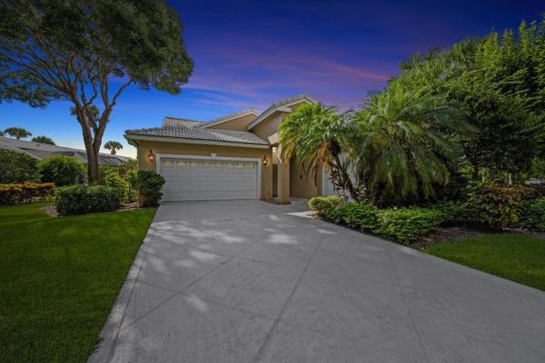 Bridgegate South At Jonathan's Landing, 17104 Crossgate Dr, Jupiter, Florida 33477, image 1