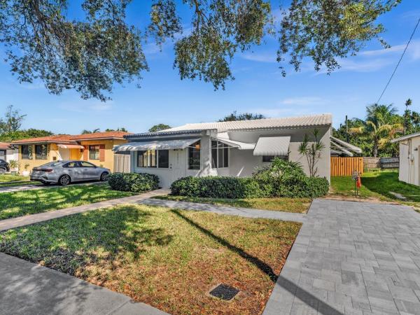 Hollywood Little Ranches, 2451 Washington St, Hollywood, Florida 33020, image 1