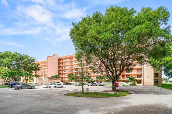Bonaire Village, 14623 Bonaire Blvd 110, Delray Beach, Florida 33446, image 1