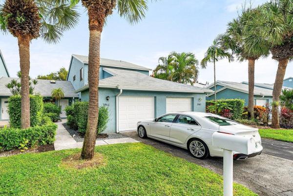 3911 Island Club Cir W, Lake Worth, Florida 33462, image 1