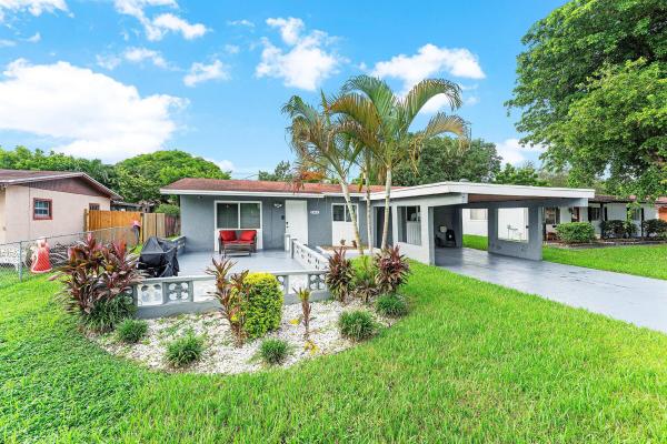 Collier City, 2840 NW 8th St, Pompano Beach, Florida 33069, image 1