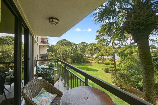 The Marina At The Bluffs, 1901 Marina Isle Way #305, Jupiter, Florida 33477, image 2
