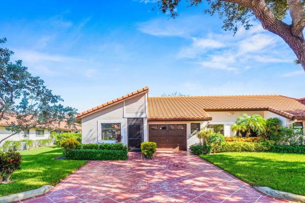 Huntington Pointe, 6235 Kings Gate Cir, Delray Beach, Florida 33484, image 1