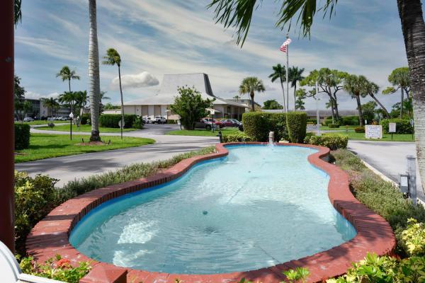 Lake Clarke Gardens, 2811 S Garden Dr S #110, Lake Worth, Florida 33461, image 1