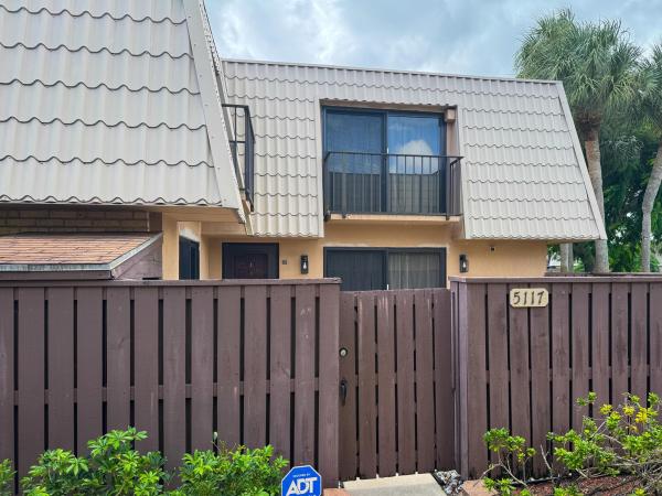 Village Of Sandalwood Lakes South, 5117 51st Way, West Palm Beach, Florida 33409, image 1