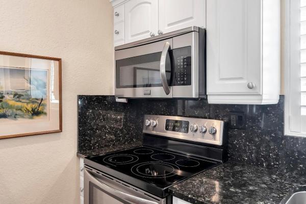 Crosley At Cresthaven Villas, 2930 Crosley Dr E M, West Palm Beach, Florida 33415, image 1