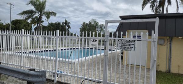 Waterside Estates, 2312 Waterside Dr, Lake Worth, Florida 33461, image 2
