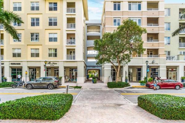 Village At Abacoa, 1200 Town Center Dr 427, Jupiter, Florida 33458, image 1