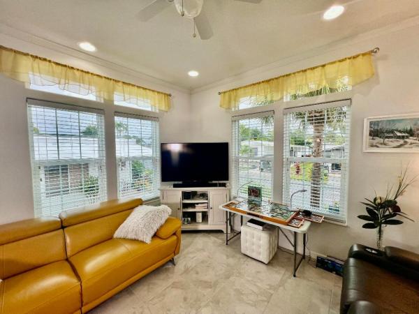 413 Hibiscus Dr, Deerfield Beach, Florida 33442, image 1