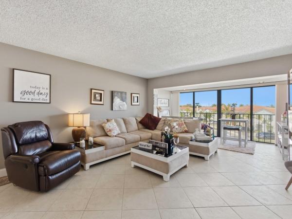 4100 Tivoli Ct #301, Lake Worth, Florida 33467, image 1