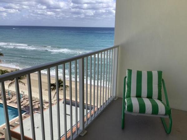 Le Chateau Royal, 3540 S Ocean Blvd 805, South Palm Beach, Florida 33480, image 1