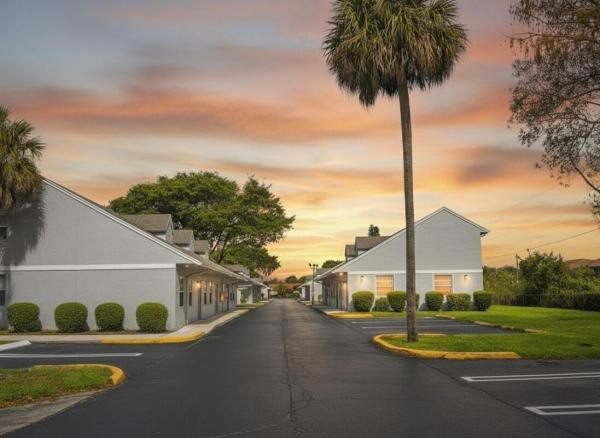 Boulevard Estates, 5201 Wallis Rd, West Palm Beach, Florida 33415, image 1