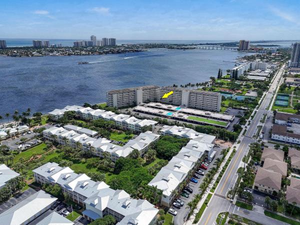 Lake Harbour Towers East, 801 Lake Shore Dr 310, Lake Park, Florida 33403, image 1