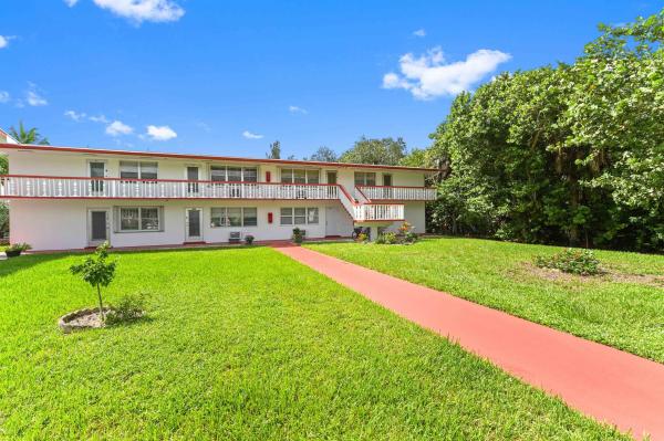 268 Northampton N, West Palm Beach, Florida 33417, image 1