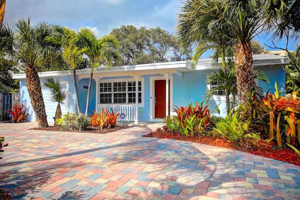 1679 Pleasant Dr, North Palm Beach, Florida 33408, image 1