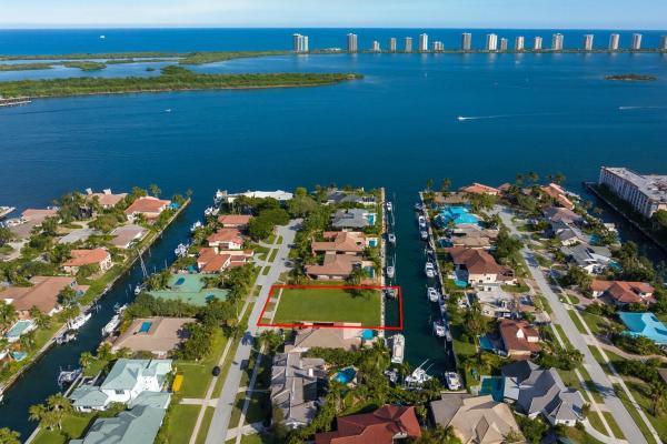 Palm Beach Lake Worth Estates, 130 Bowsprit Dr, North Palm Beach, Florida 33408, image 1