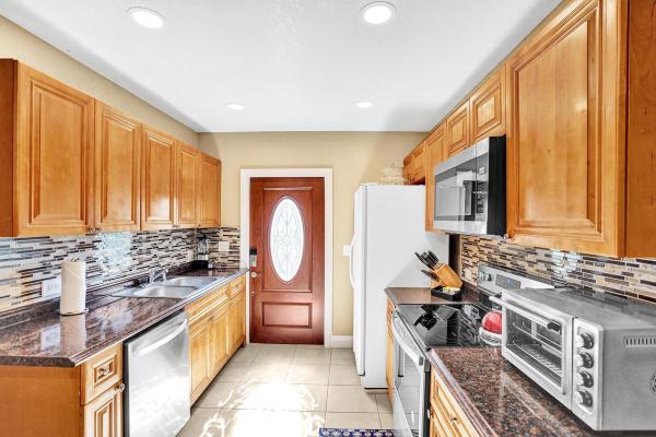 Golfview Heights, 2349 Seminole Blvd, West Palm Beach, Florida 33409, image 1