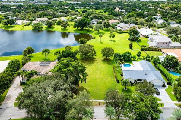 Boca Bath & Tennis Club, 2238 NW 30th Rd, Boca Raton, Florida 33431, image 1