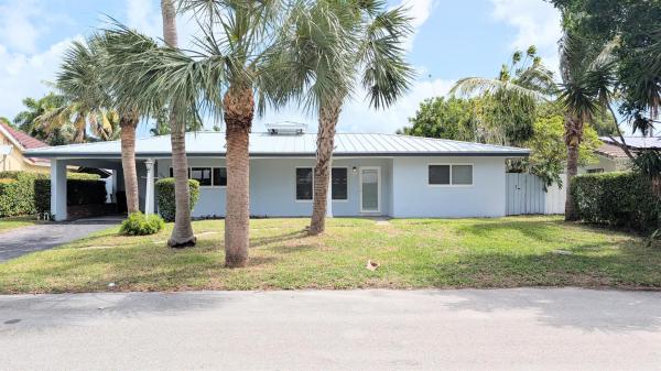 Lighthouse Manor, 3840 NE 22nd Ter, Lighthouse Point, Florida 33064, image 1