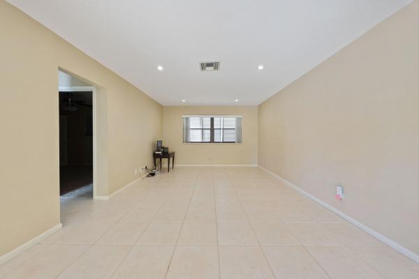 Floral Park Lantana, 2718 Northside Dr, Lake Worth, Florida 33462, image 2