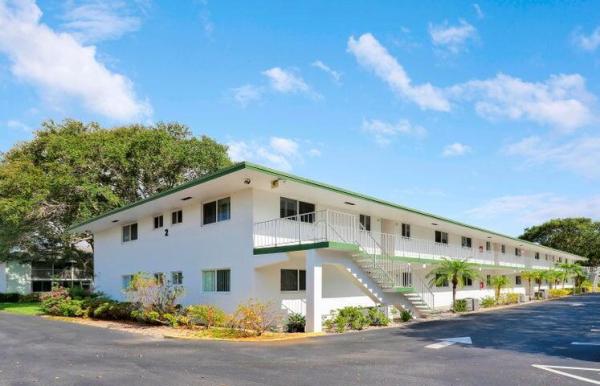 Tequesta Garden, 2 Westwood Ave 207g, Tequesta, Florida 33469, image 1