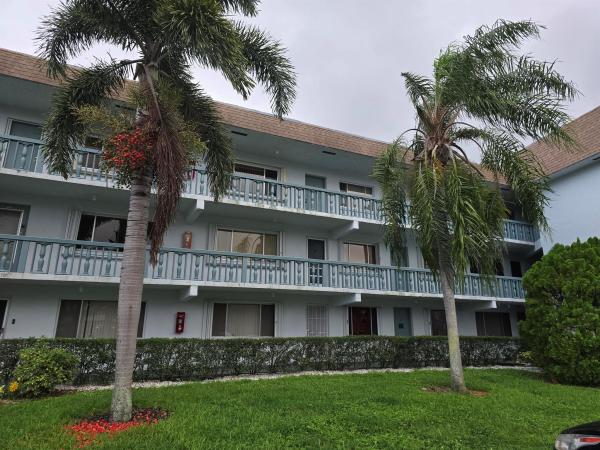 Village Green 4, 2100 Springdale Blvd 306, Palm Springs, Florida 33461, image 1