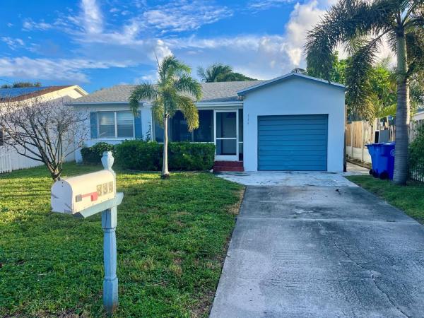 Lantana Plaza, 334 Anderson Rd, Lantana, Florida 33462, image 1