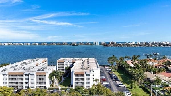 1516 S Lakeside Dr 412, Lake Worth, Florida 33460, image 1