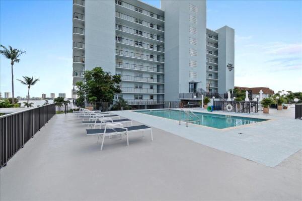 Lake Harbor Cove, 3040 Lake Shore Dr #101, Riviera Beach, Florida 33404, image 1