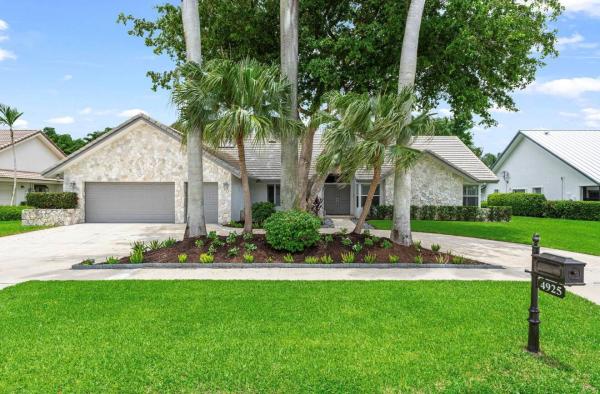 Delaire Country Club, 4925 Cherry Laurel Ln, Delray Beach, Florida 33445, image 1