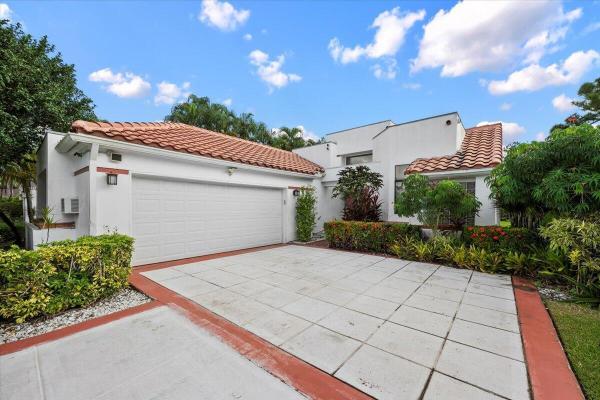 Eastpointe Country Club, 13210 Touchstone Pl, Palm Beach Gardens, Florida 33418, image 1