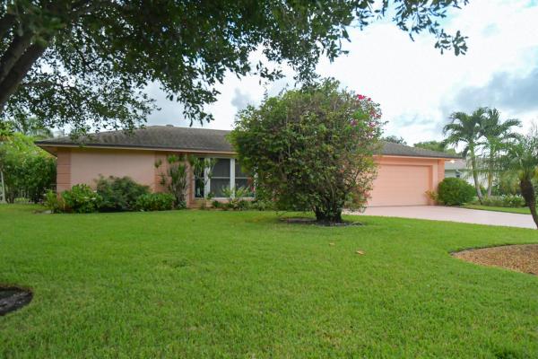 Tequesta Country Club, 73 Fairview E, Tequesta, Florida 33469, image 1