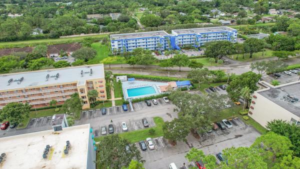 4725 Lucerne Lakes Blvd E #411, Lake Worth, Florida 33467, image 1