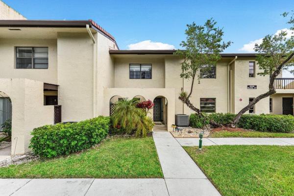 Fairways Of Boca Lago, 8566 Casa Del Lago, Boca Raton, Florida 33433, image 1