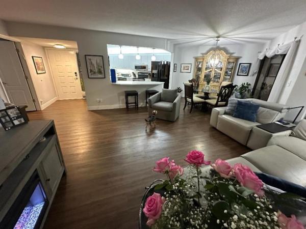 Camino Real Village, 5900 Camino Del Sol #203, Boca Raton, Florida 33433, image 2