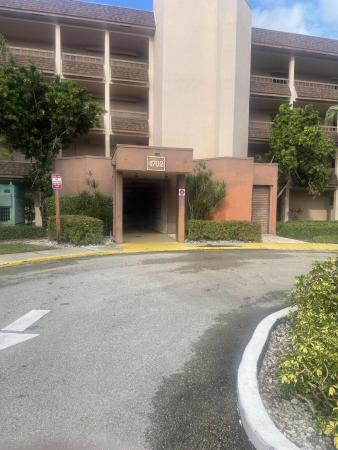 Versailles Court At The Fountains Country Club, 4702 Fountains Dr S #205, Lake Worth, Florida 33467, image 3