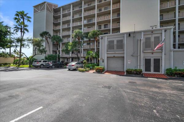 Huntington Lakes 1, 14475 Strathmore Ln 402, Delray Beach, Florida 33446, image 1